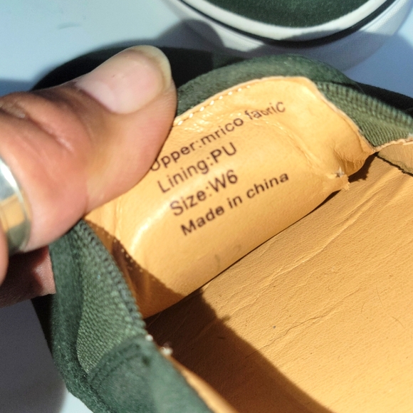 Green Bay Packer Sneakers - Picture 5 of 6